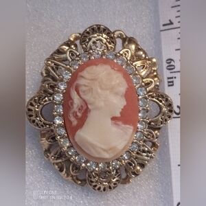 Vintage Gold and Cream Cameo Brooch